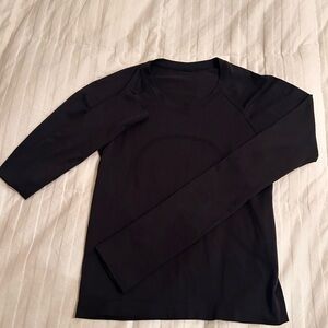 Lululemon Swiftly Tech Long Sleeve shirt